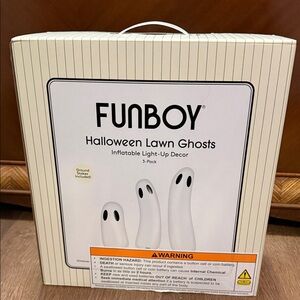 NIB FUNBOY Set of 3  Halloween Lawn Ghosts Inflatable Decor - change color!